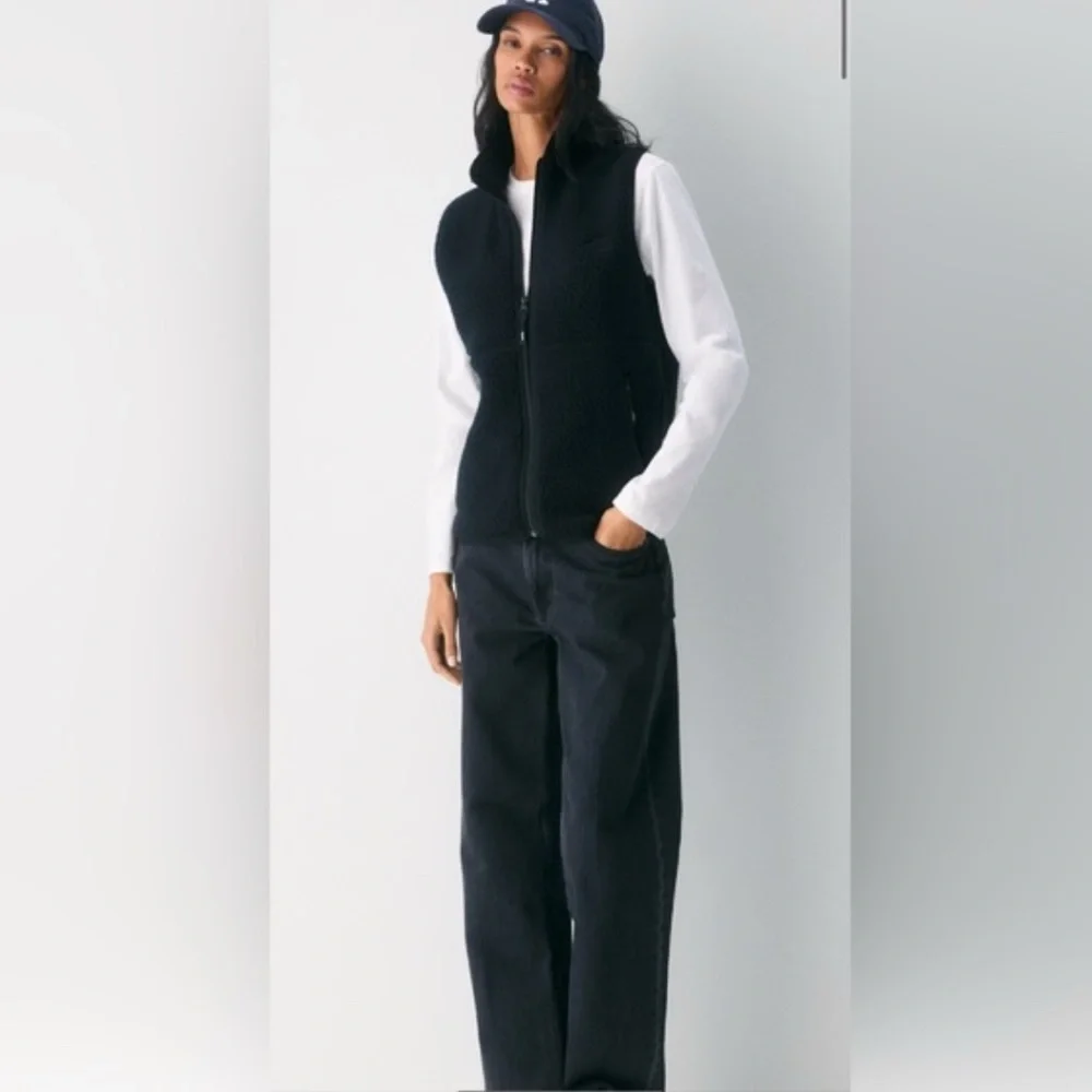 TNA Black Polartec Sherpa Vest - Picture 2 of 6